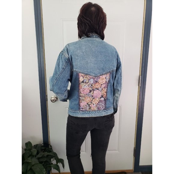 80s/90s DEB Denim Jacket with Roses - Picture 3 of 7